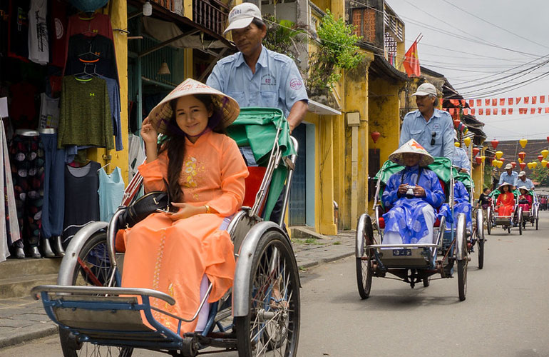 Experience the cyclo in Hoi An