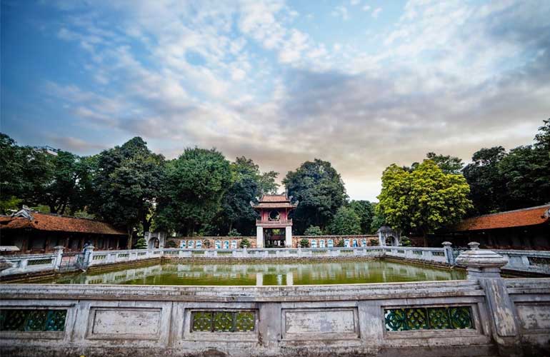 Courtyard and pavilion, Temple of Literature