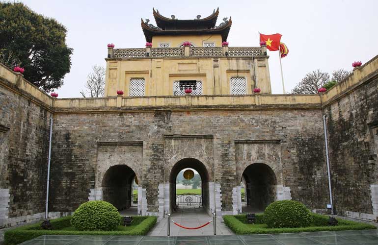 Doan Mon (Main gate)