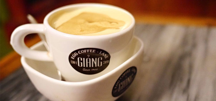 Enjoy egg coffee when taking a waking tour