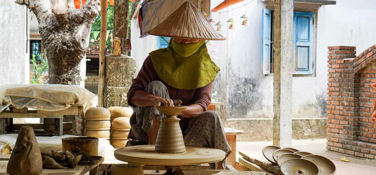 Thanh Ha pottery village