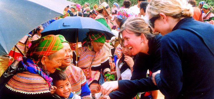 Go to Bac Ha market in Lao Cai