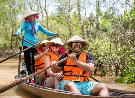 Take a Mekong river cruise tour
