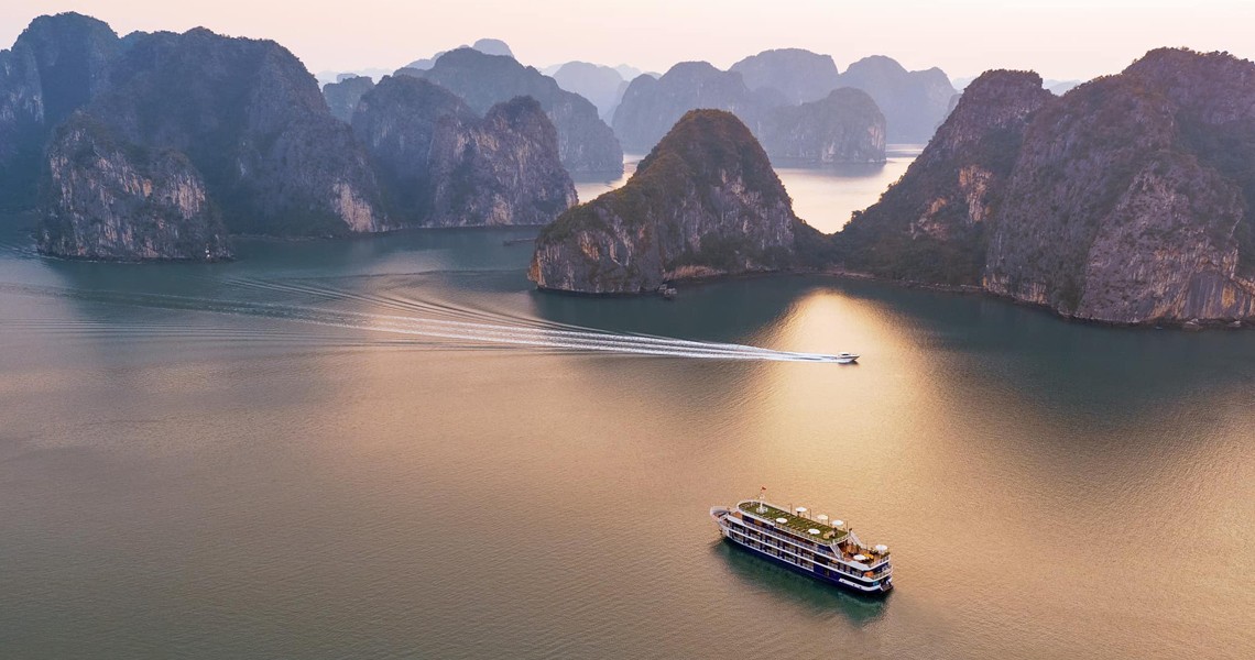 Dragon Bay Cruise