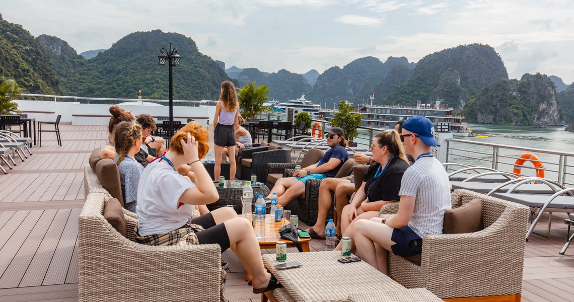 Oasis Bay Party Cruise