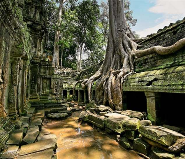 5 Days Vietnam & Cambodia: Hanoi - Halong Bay - Siem Reap