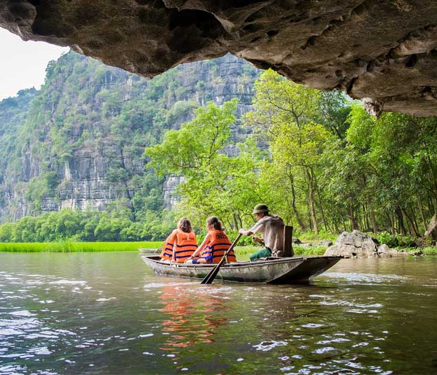Hoa Lu Tam Coc Day Trip