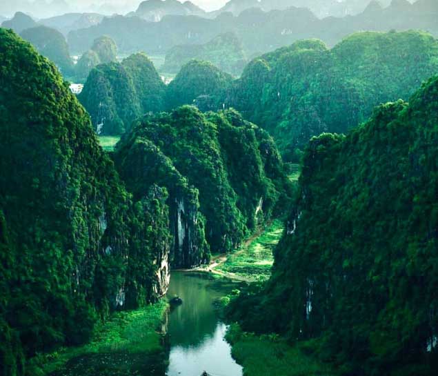 Bai Dinh - Trang An - Mua Cave Full Day Tour